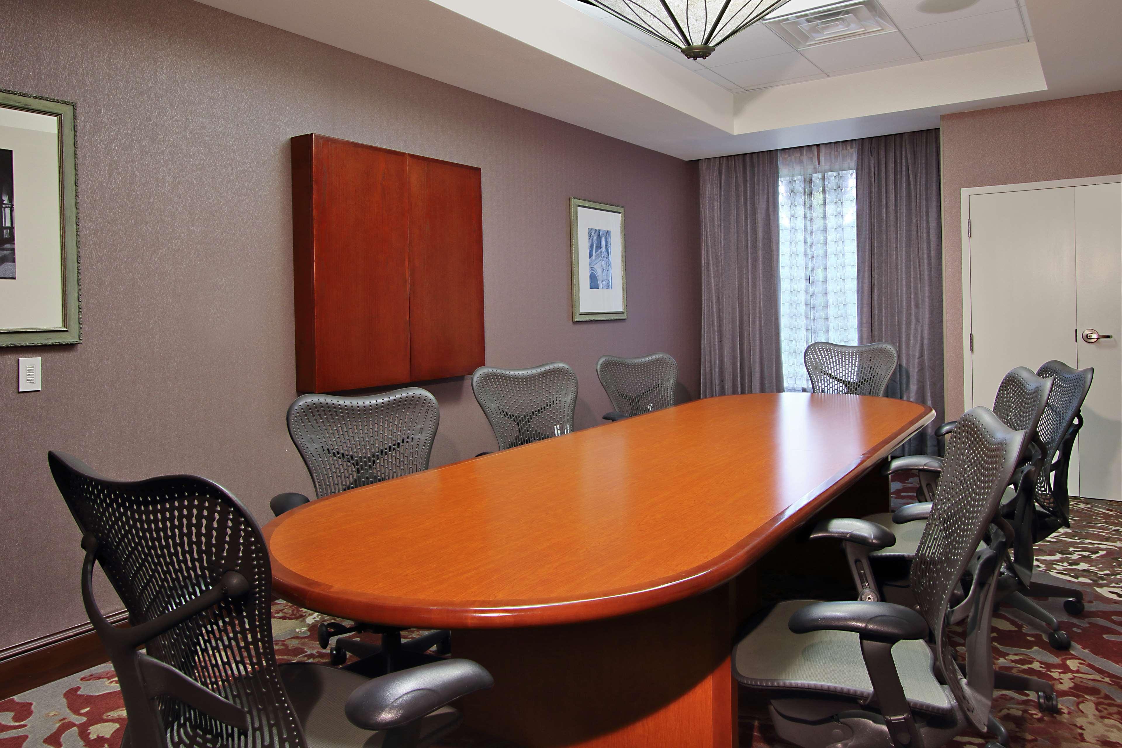 Hilton Garden Inn Sonoma County Airport Санта Роза Екстериор снимка