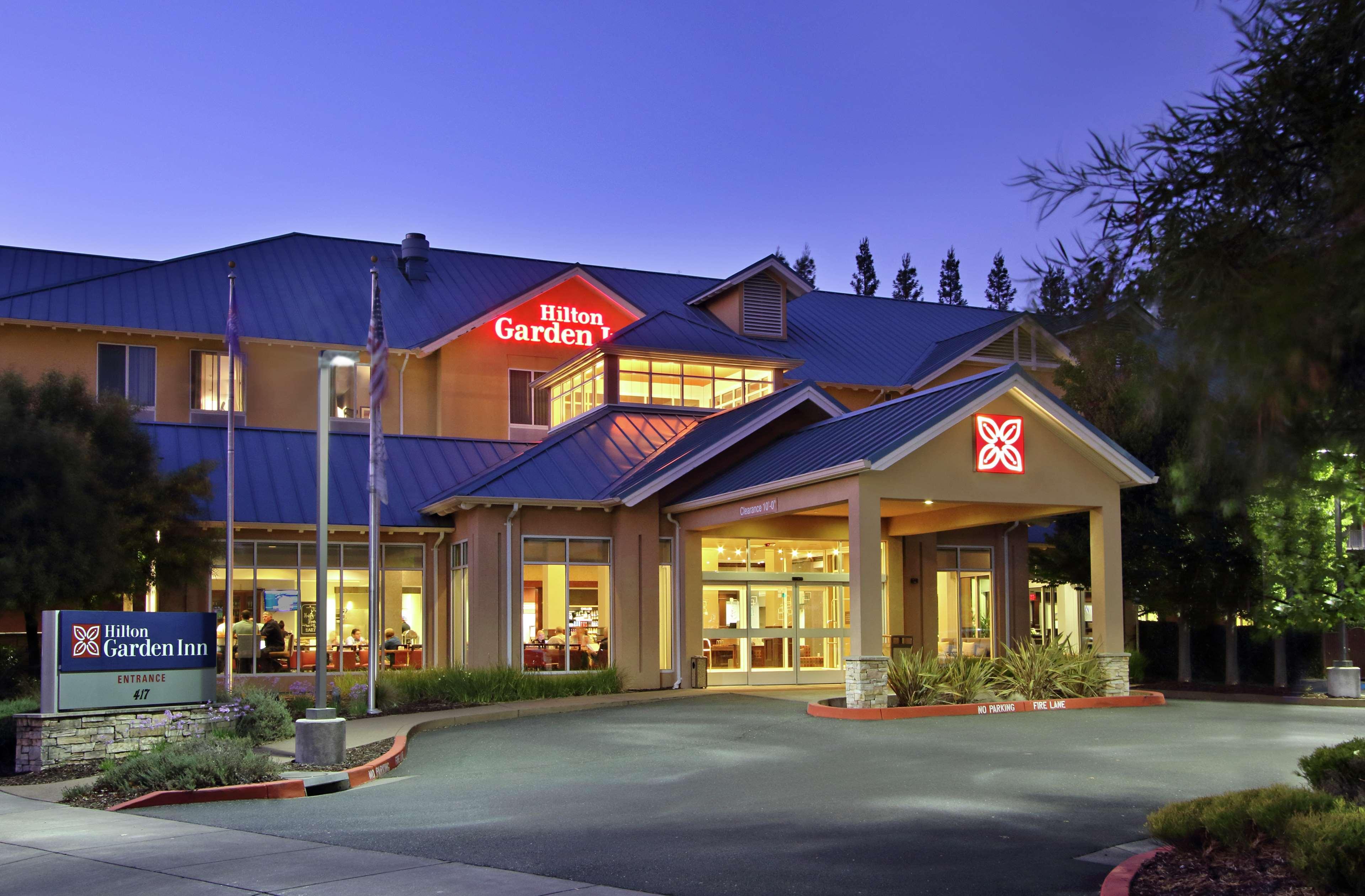Hilton Garden Inn Sonoma County Airport Санта Роза Екстериор снимка