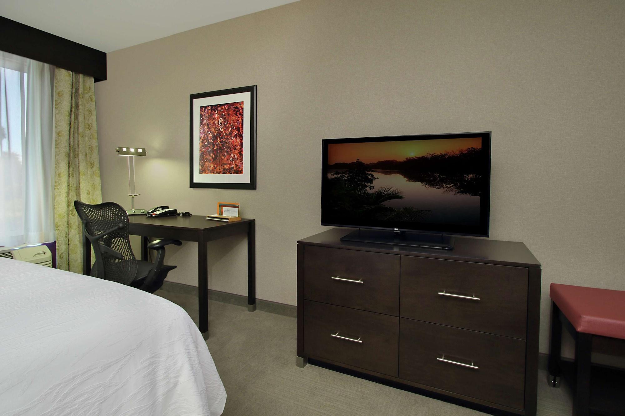 Hilton Garden Inn Sonoma County Airport Санта Роза Екстериор снимка