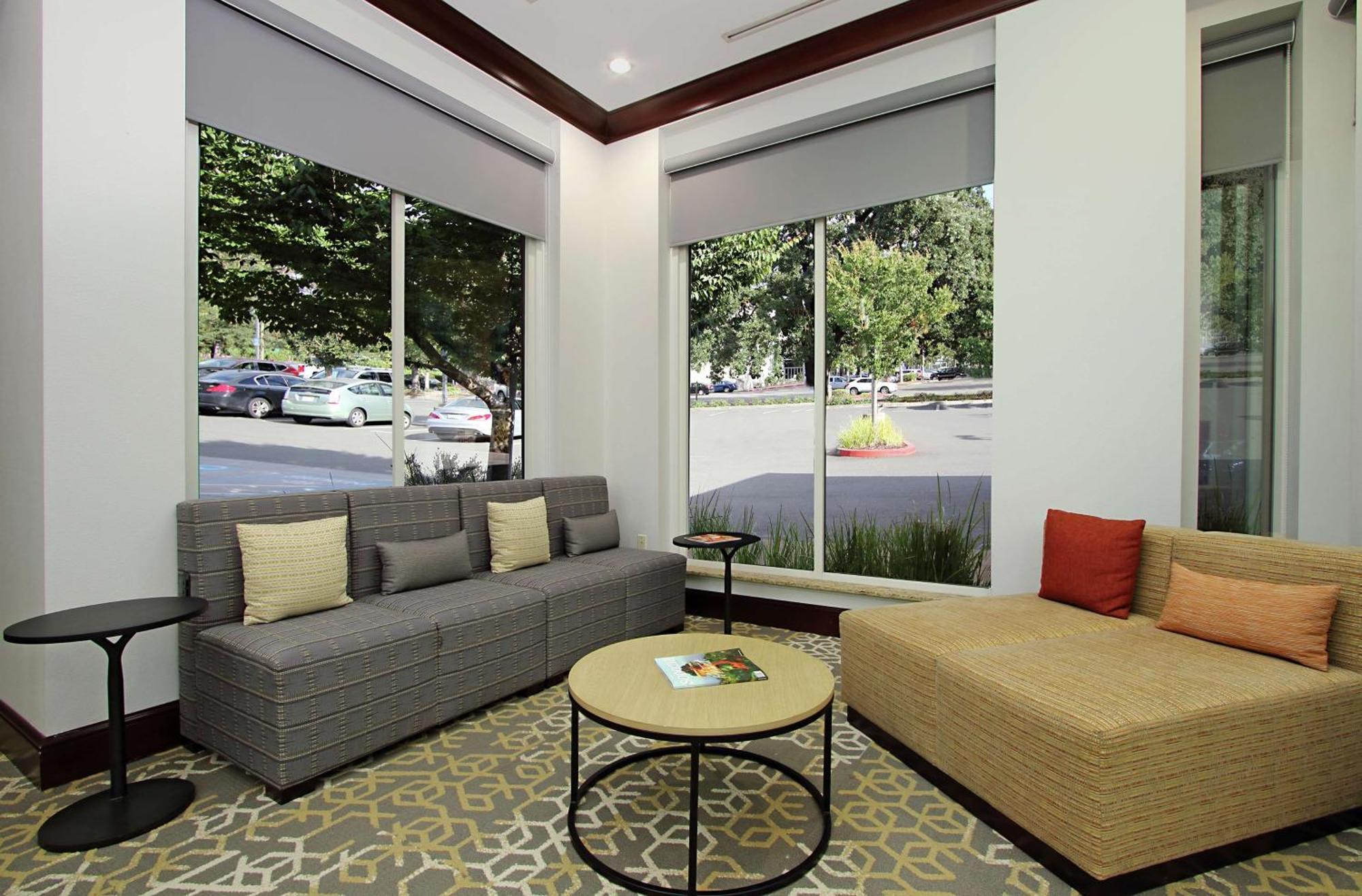 Hilton Garden Inn Sonoma County Airport Санта Роза Екстериор снимка