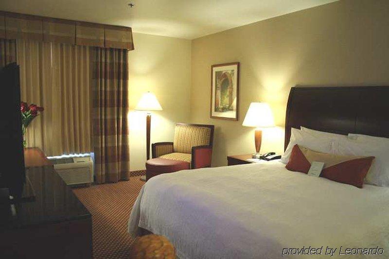 Hilton Garden Inn Sonoma County Airport Санта Роза Стая снимка