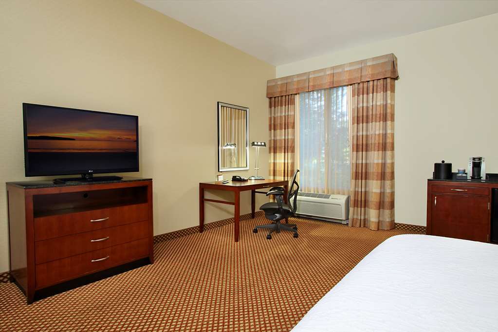 Hilton Garden Inn Sonoma County Airport Санта Роза Стая снимка